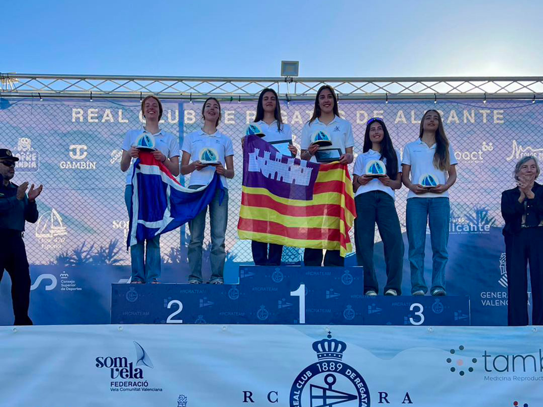 noticias náuticas, actualidad náutica, Neus Fernández, Martina Gomila, cna, club nàutic s'arenal, 42