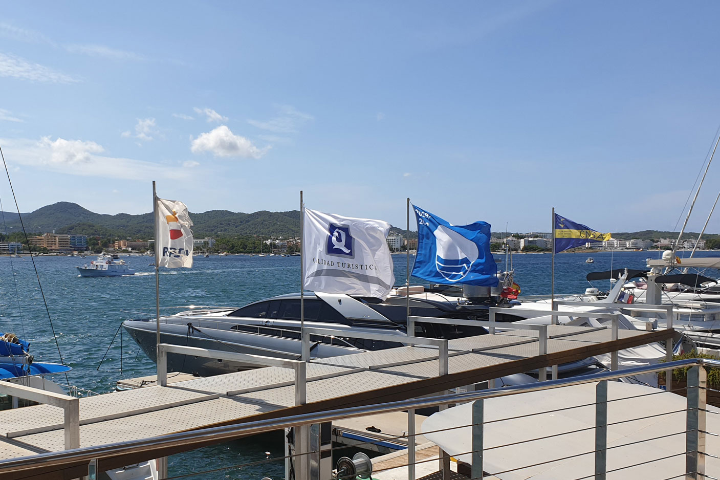 noticias náuticas, actualidad náutica, bandera azul, playas, medioambiente, sostenibilidad marina, f