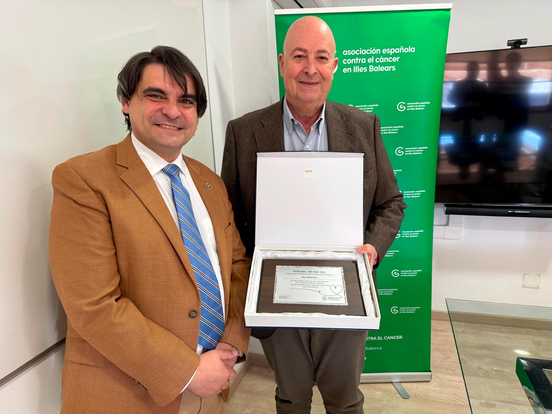 noticias náuticas, actualidad náutica, alcudiamar, solidaridad, hospital de inca, cáncer, aecc, asoc