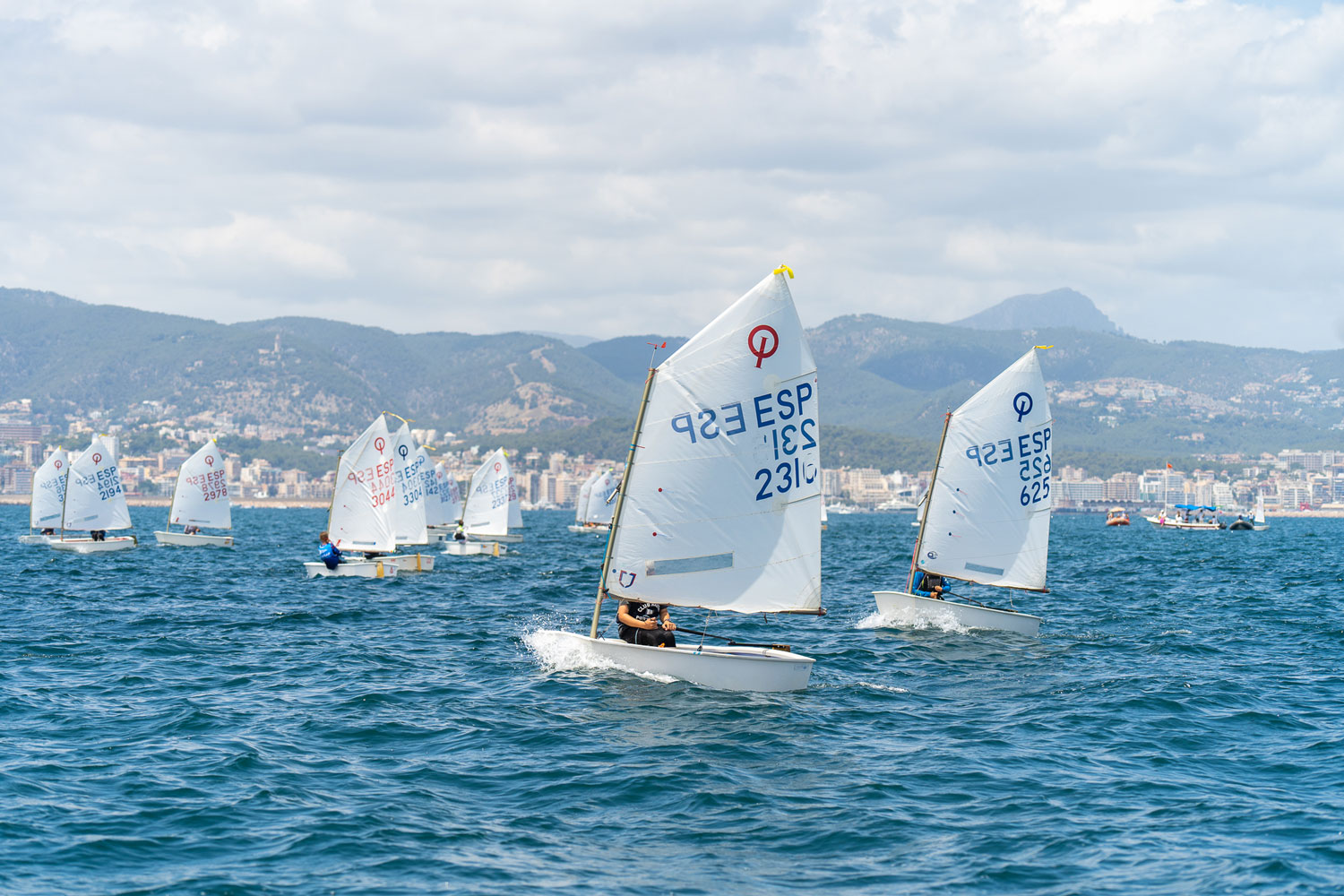 noticias náuticas, actualidad náutica, club nàutic portitxol, mamá optimist, optimist, regata, regat