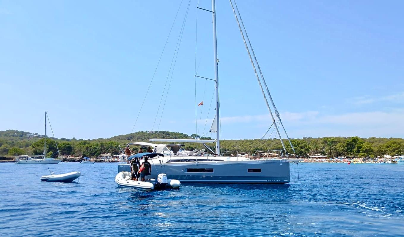 noticias náuticas, actualidad náutica, fondeo ilegal, posidonia, ibiza, sostenibilidad, navegación, 