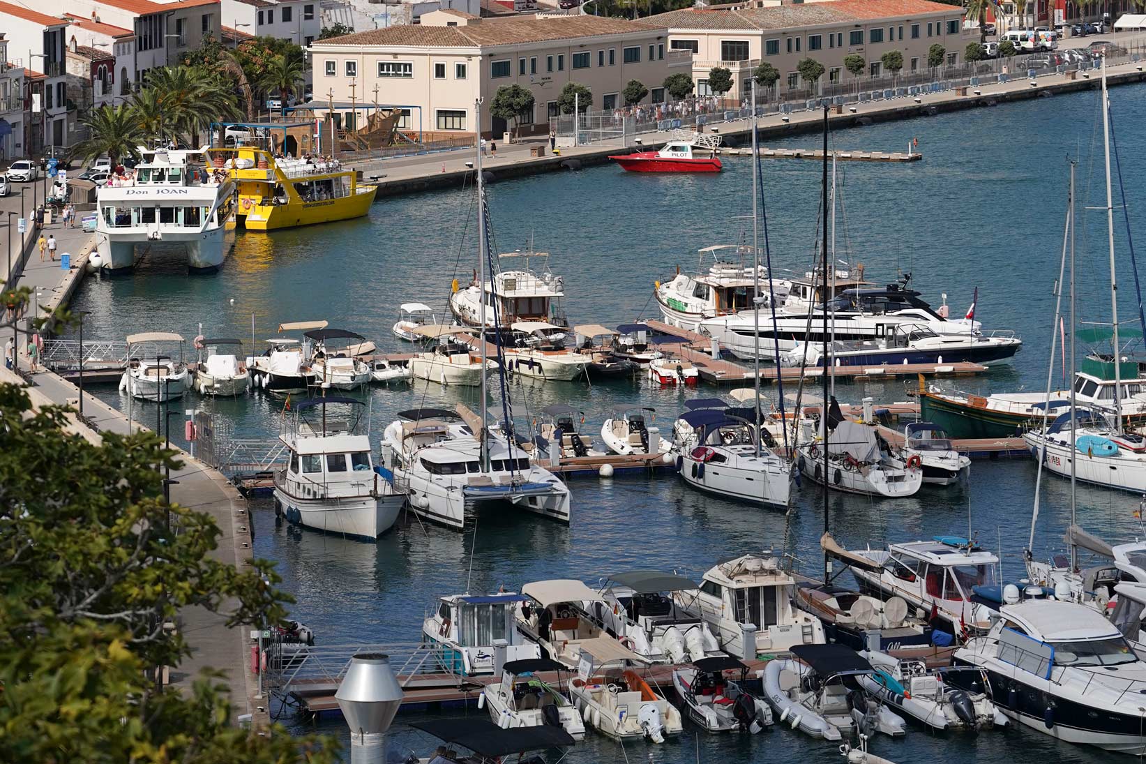 noticias náuticas, actualidad náutica, APB, muelle de levante, puerto de mahón, gestión de amarres, 