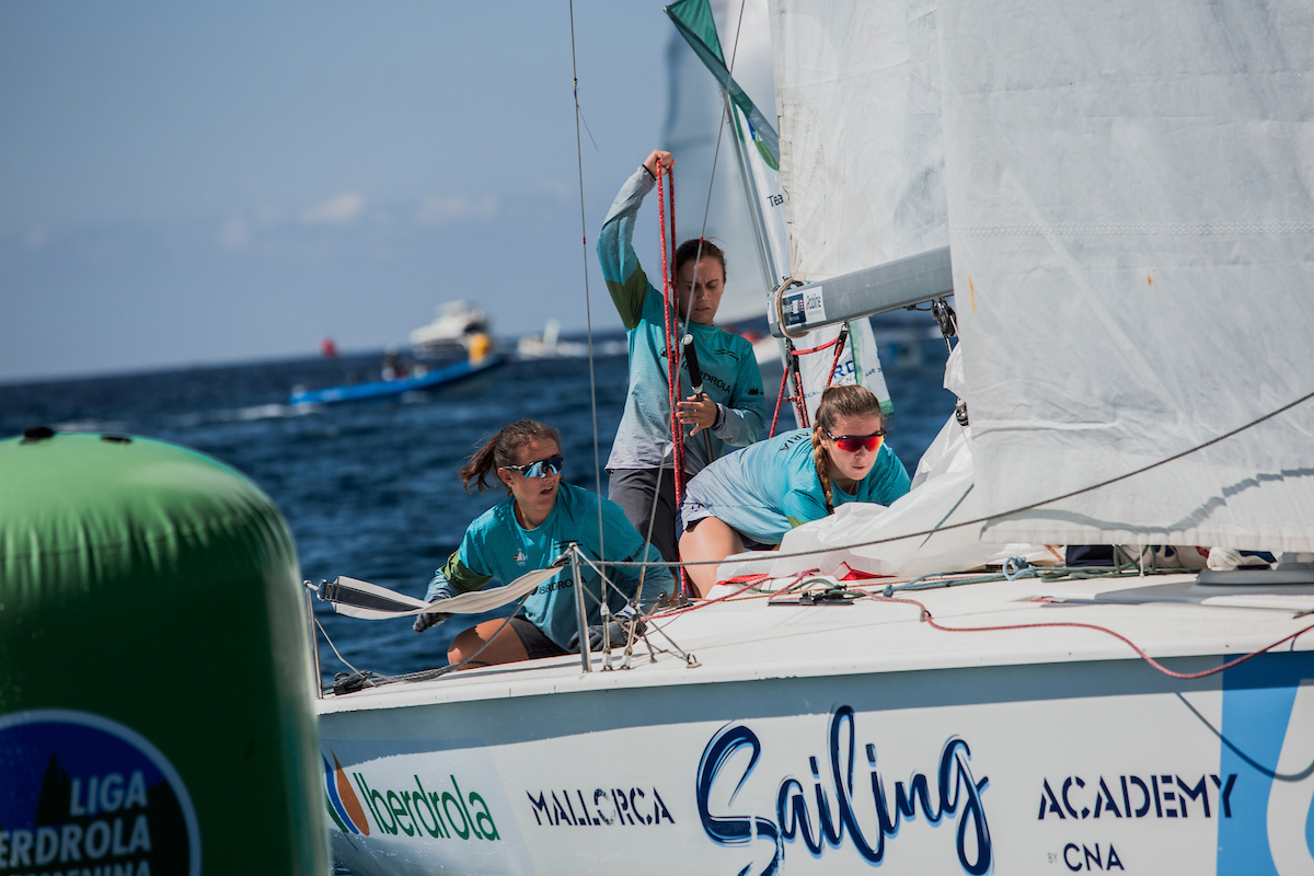 El Club Nàutic s'Arenal, sede de la tercera prueba de la Liga Iberdrola de Vela Femenina
