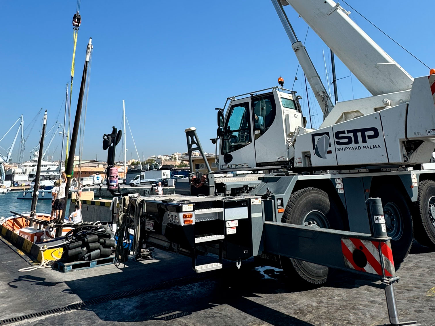 noticias náuticas, actualidad náutica, stp shipyard palma, rafael, llaüt, embarcación histórica, mes