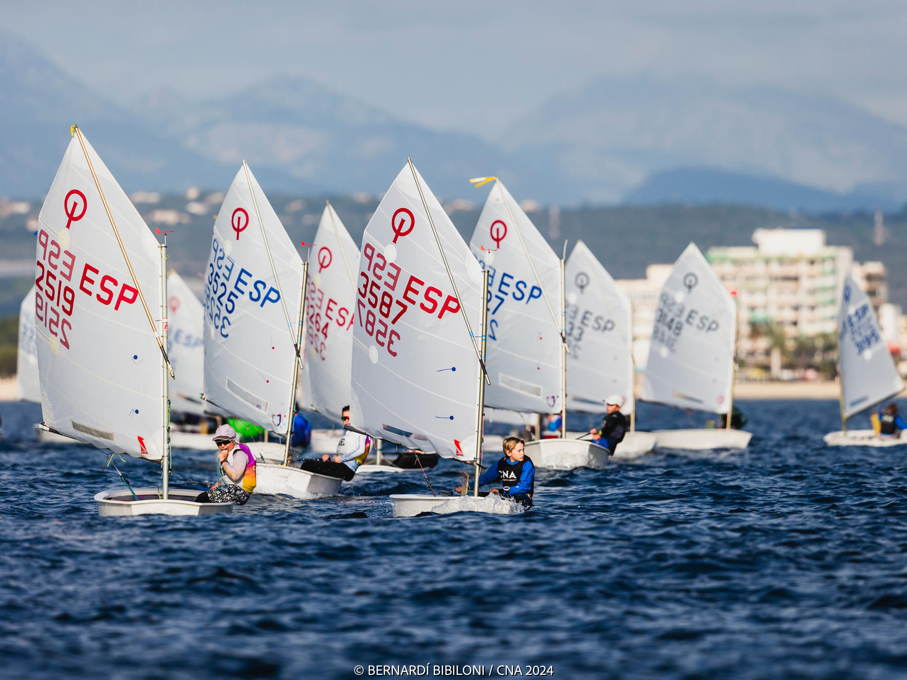 More than a hundred young sailors participate in the CN Arenal Light Sailing Trophy Store