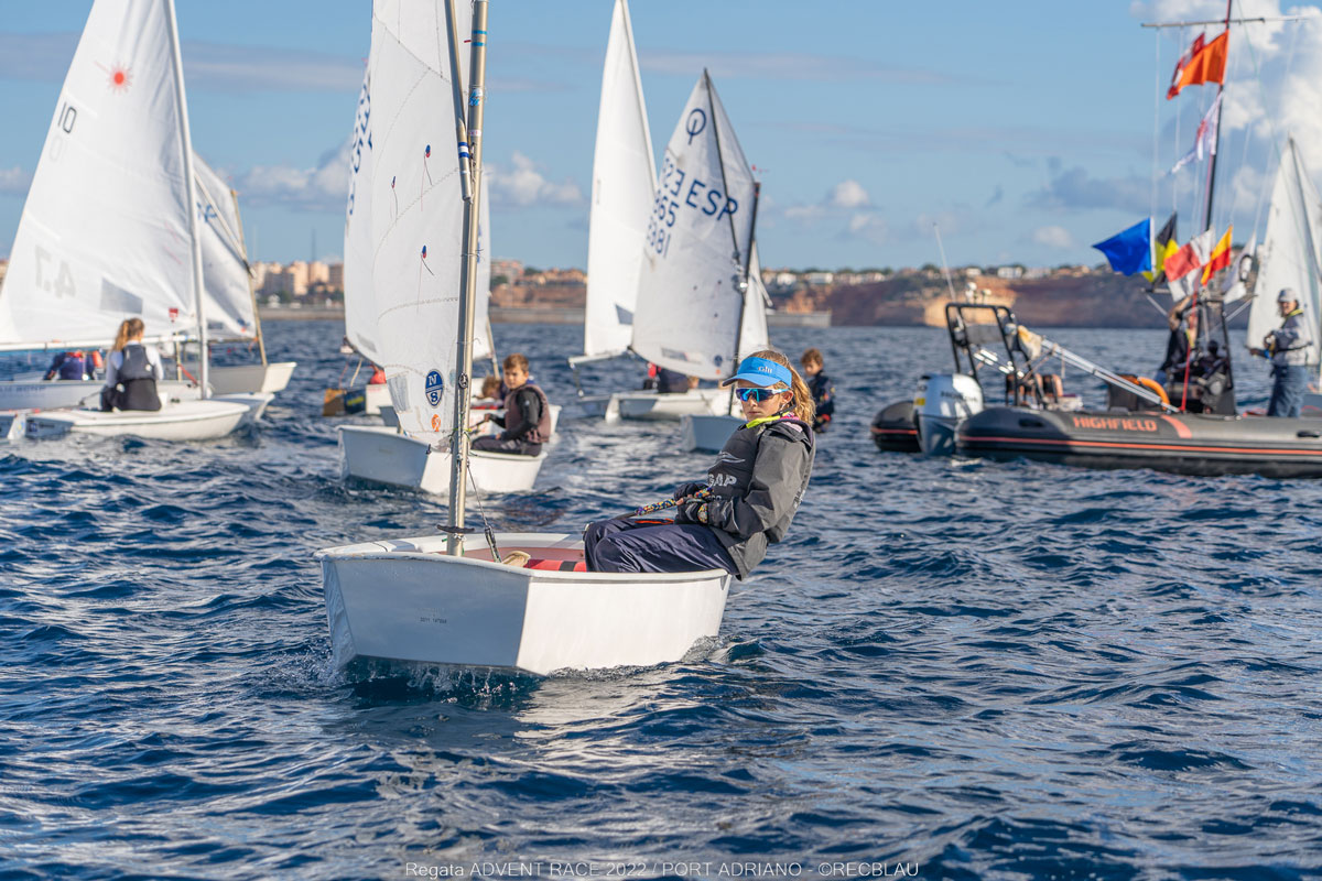actualidad náutica, noticias náuticas, Port Adriano, Advent Race, regata, vela, optimist, ilca, inic