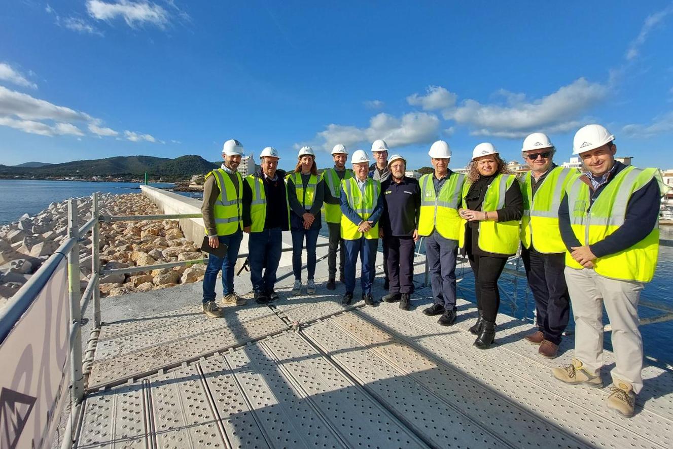 actualidad náutica, noticias náuticas, obras, refuerzo, dique, puerto, Cala Ratjada, hormigón, proye