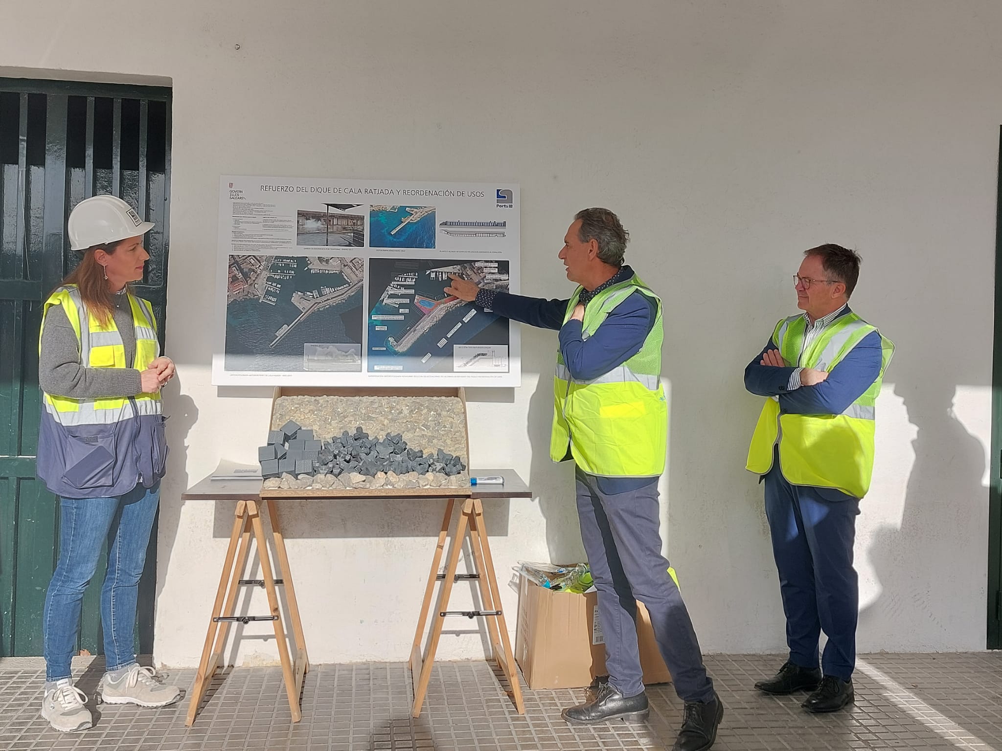 actualidad náutica, noticias náuticas, obras, refuerzo, dique, puerto, Cala Ratjada, hormigón, proye