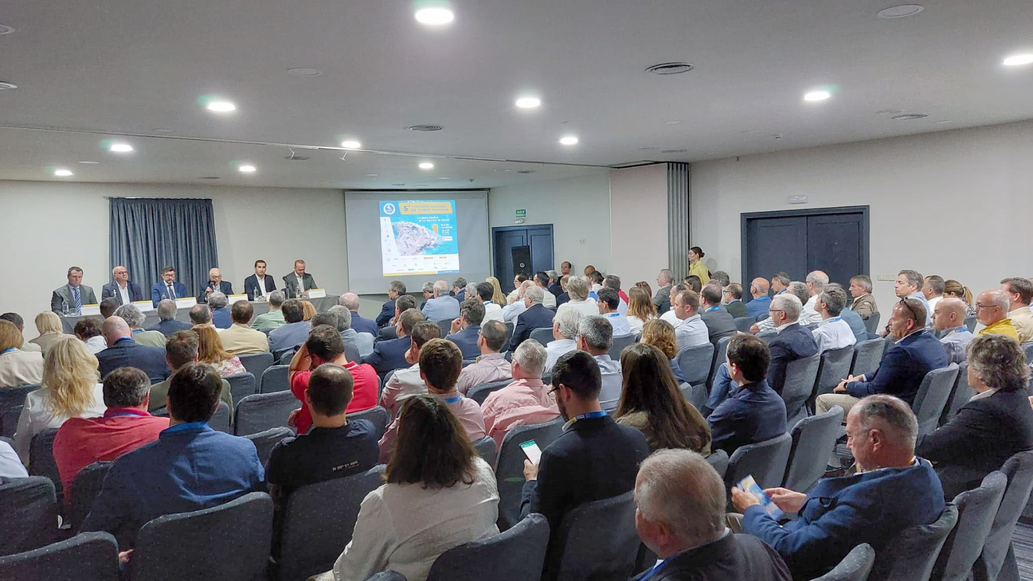 Principio de acuerdo entre Puertos del Estado y los clubs náuticos para trabajar por su continuidad