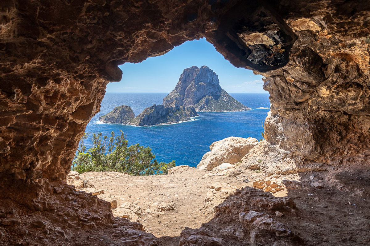 actualidad náutica, noticias náuticas, historias, leyendas, es vedrà, ibiza, islote, magia, magnetis