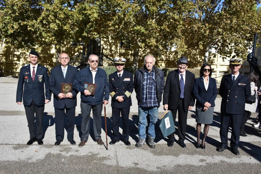 La Armada rinde homenaje a la Familia Ferragut Mora por su ejemplar servicio 