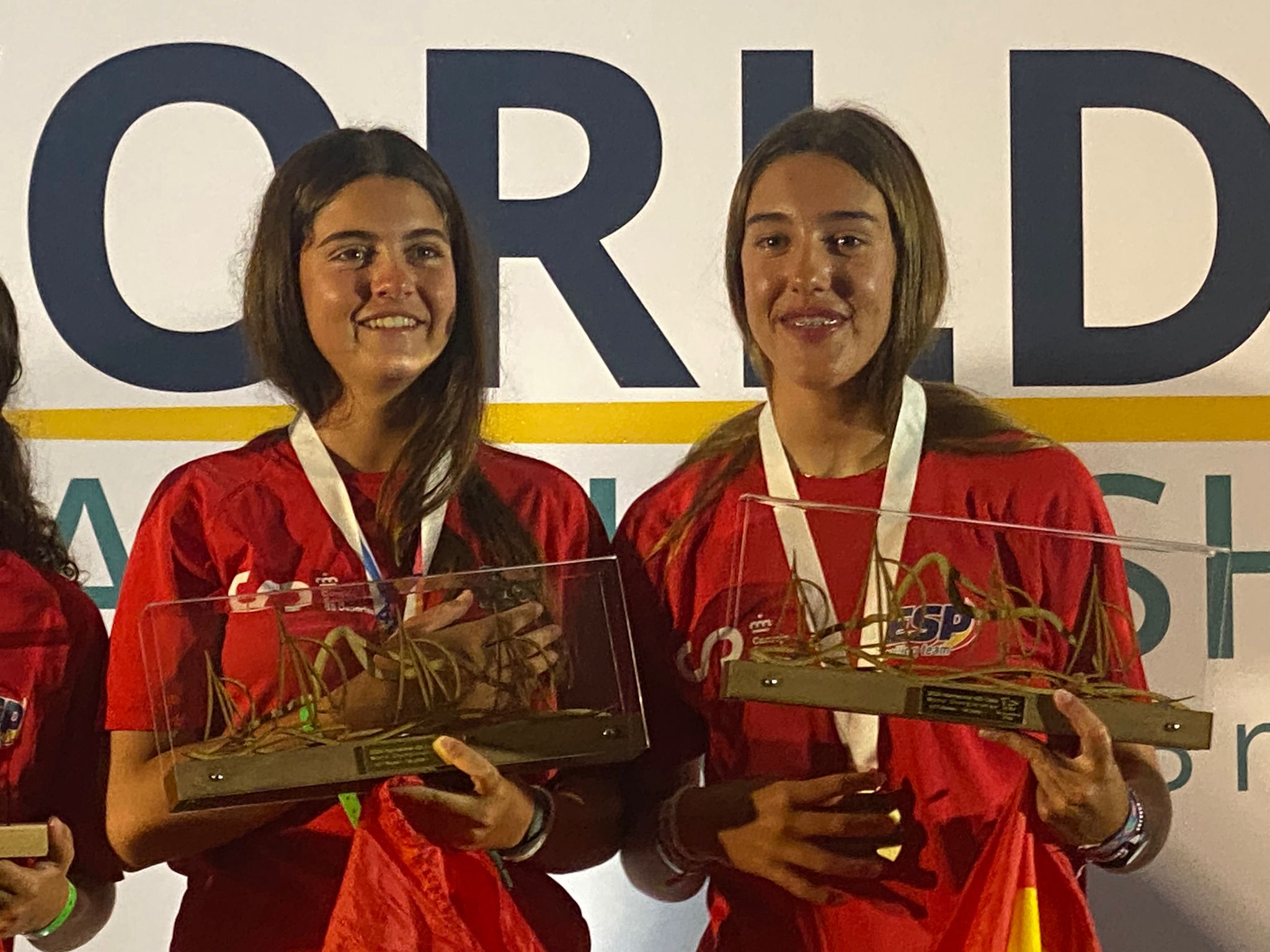 The sailors of the CN Arenal, Martina Gomila and Neus Fernández, sub17 420 world champions