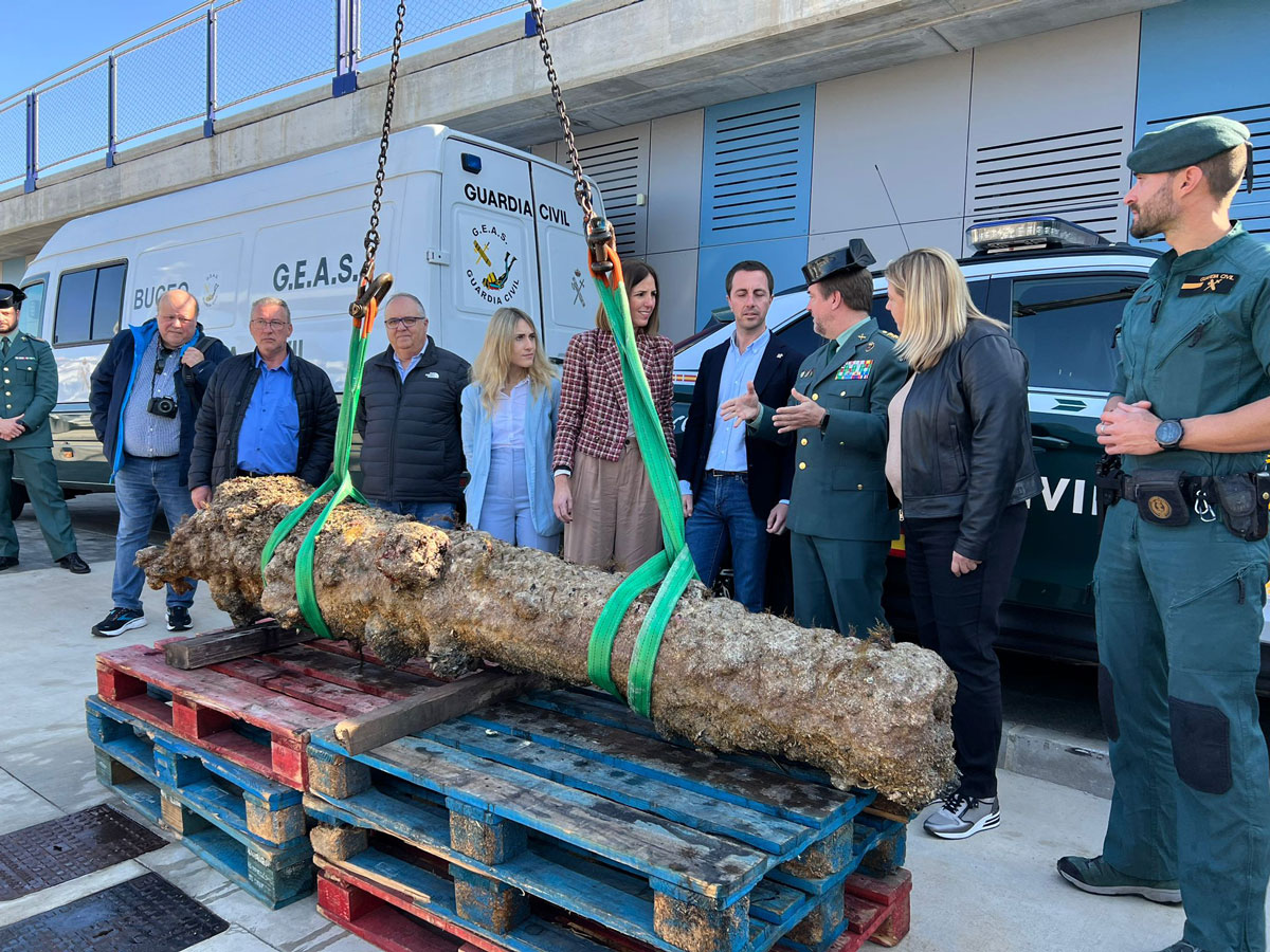 Two ship cannons recovered in the Port of Cala Ratjada