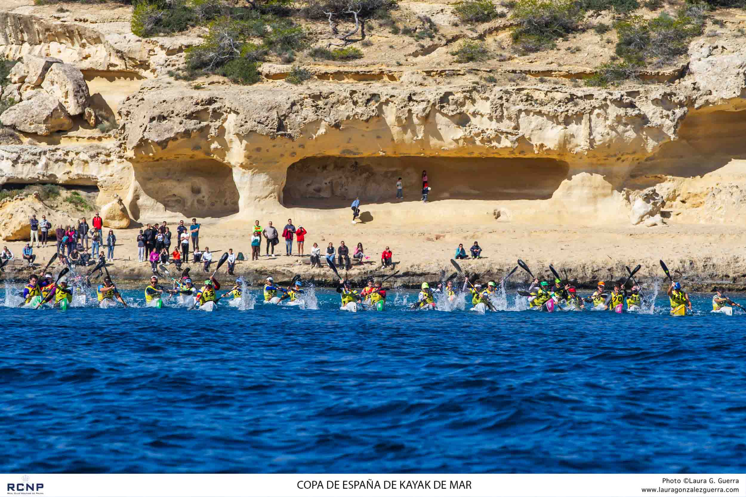 Doble Inclusivo debuta en una Copa de España de Kayak de Mar del RCN de Palma azotada por el viento