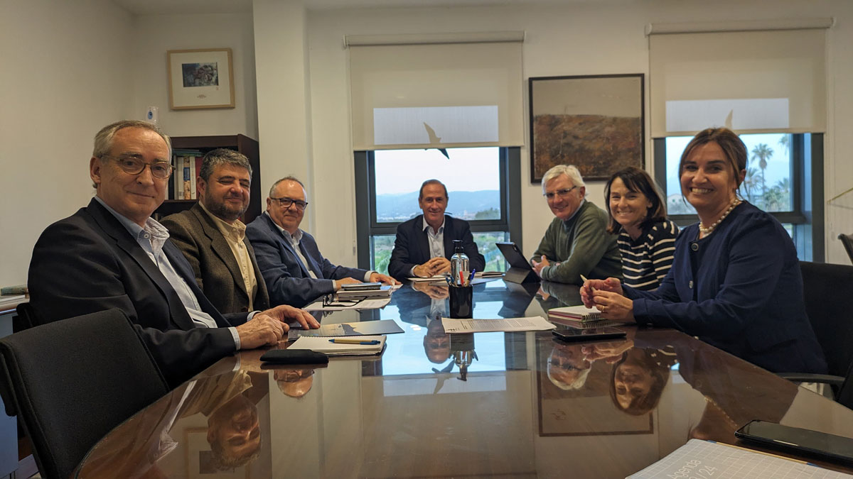 FANMED and the Conselleria del Mar work to combine the care of the sea and its recreational use