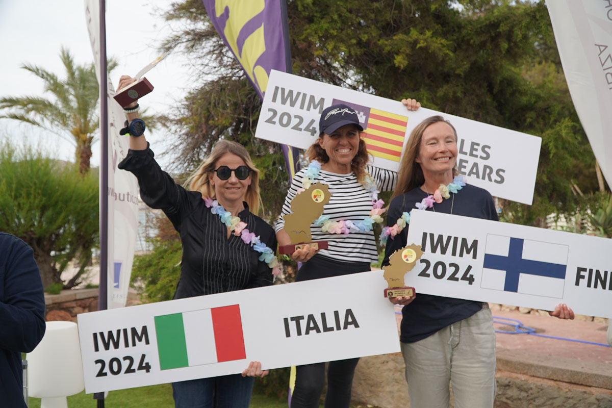 La windsurfista de Es Nàutic, Oren del Álamo, hace doblete en el IWIM 2024