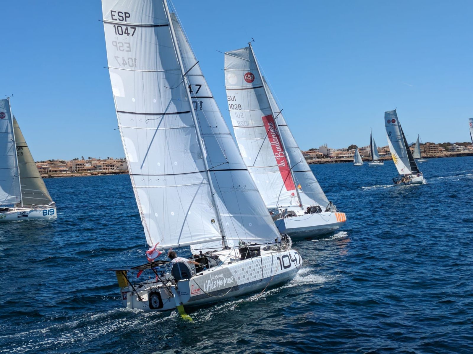 actualidad náutica, noticias náuticas, solo med, navegación, navegantes, base mini, barcelona, club 