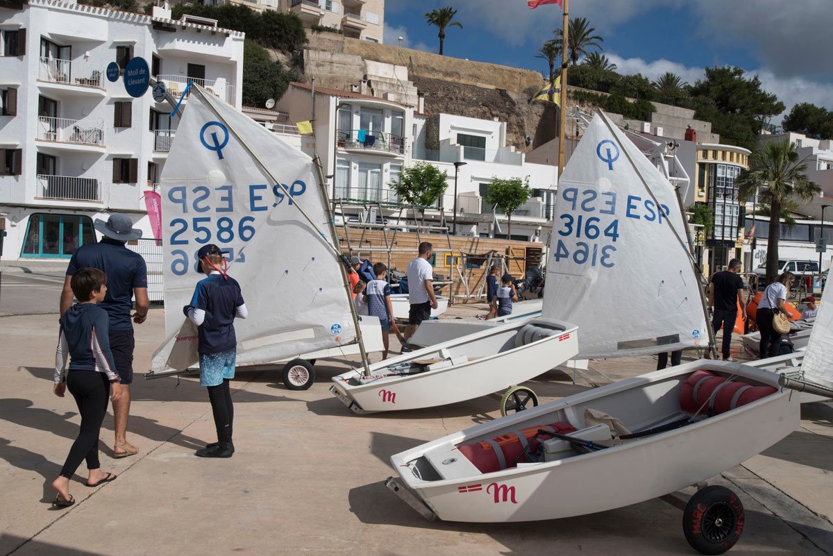 Actualidad Náutica, noticias náuticas, regata, optimist, optimist D, ILCA 4, ILCA 6, La menorquina, 