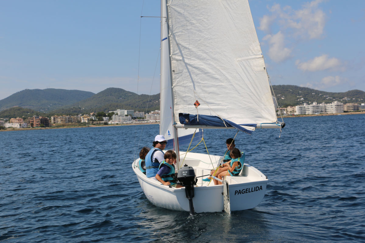 Cómo disfrutar del mar a través del programa ‘Water Sports Experiences’ Es Nàutic