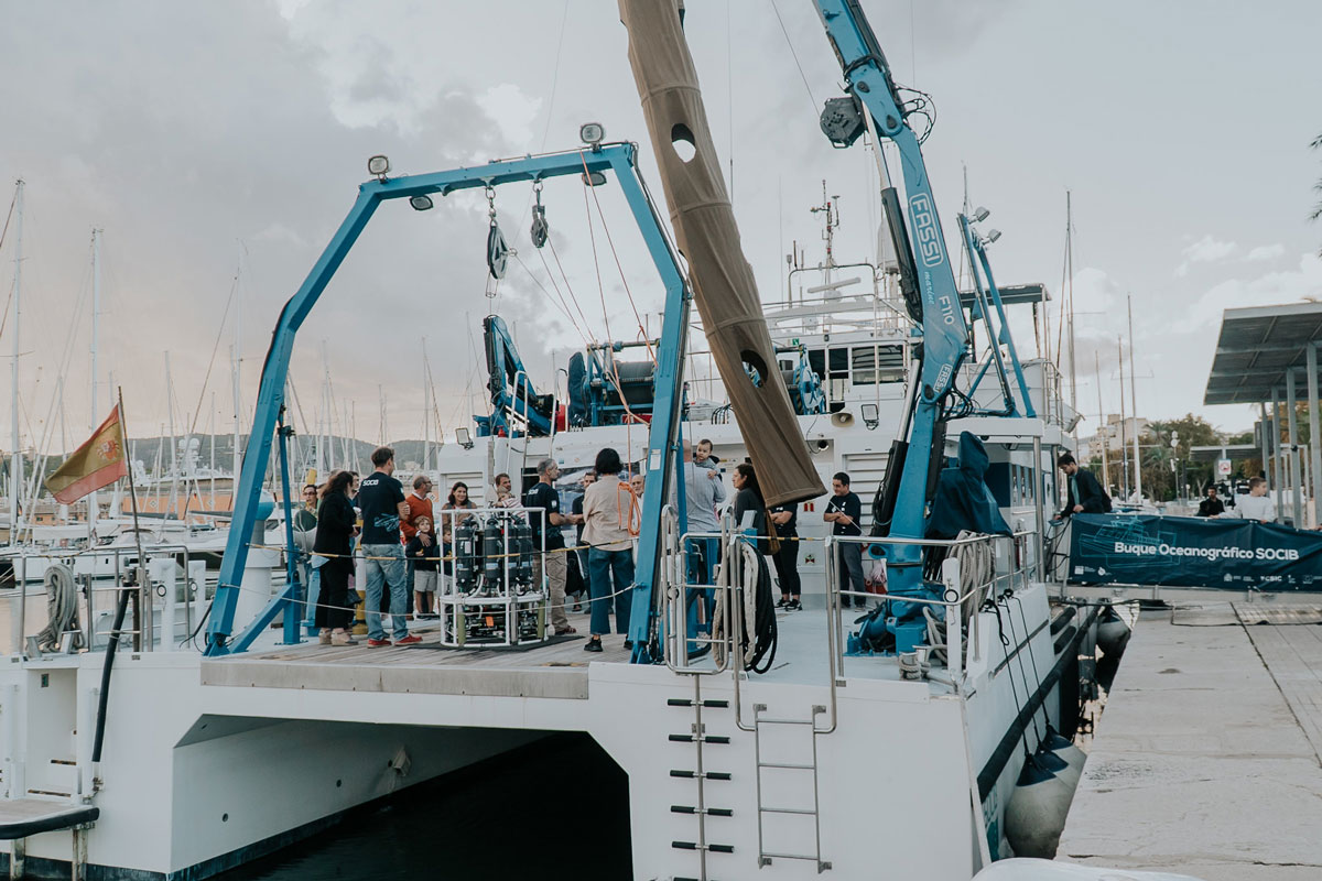ICTS SOCIB presents the Oceanographic Vessel and its research at the Nit de la Recerca