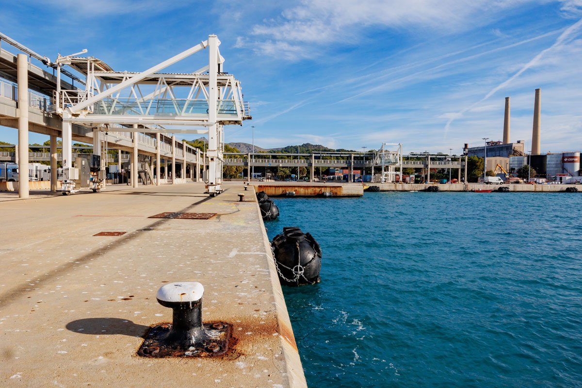 Autoridad Portuaria continúa con la descarbonización de los puertos de Baleares