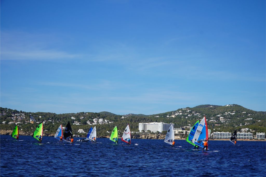 actualidad náutica, noticias náuticas, club nàutic sant antoni, es nàutic, clase windsurfer, interna