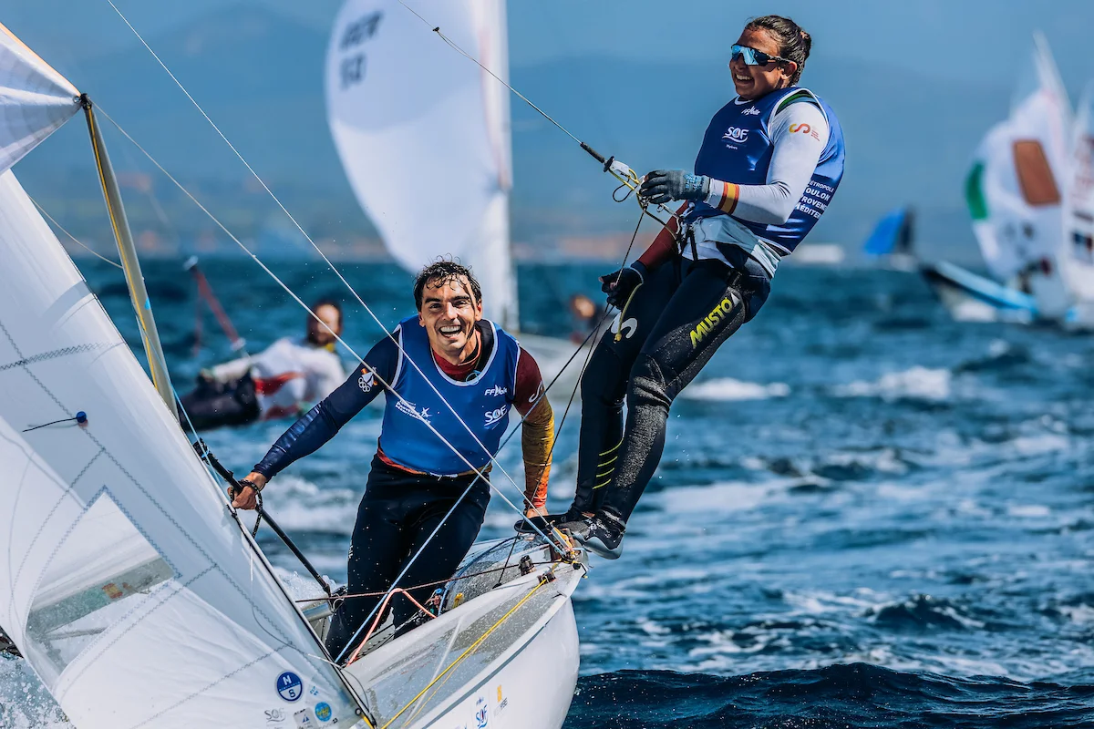 Jordi Xammar y Marta Cardona se cuelgan su primera medalla en la Semana Olímpica Francesa