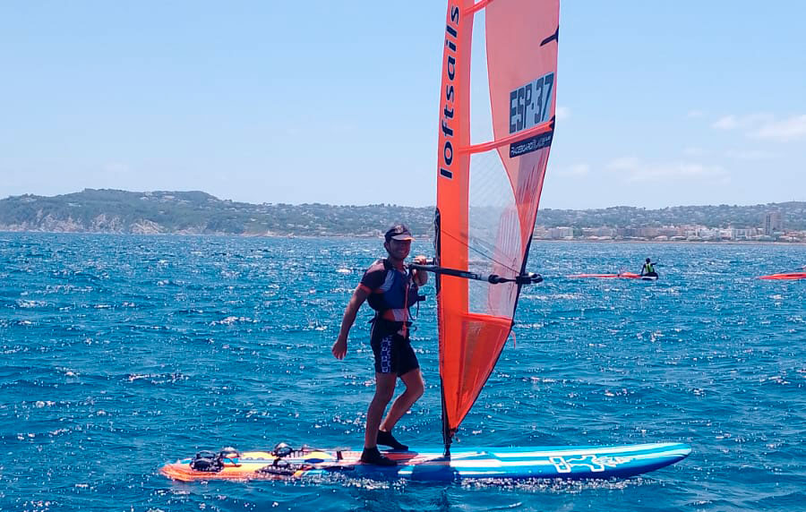 actualidad náutica, noticias náuticas, club nàutic sant antoni, es nàutic, vela, regata, raceboard, 
