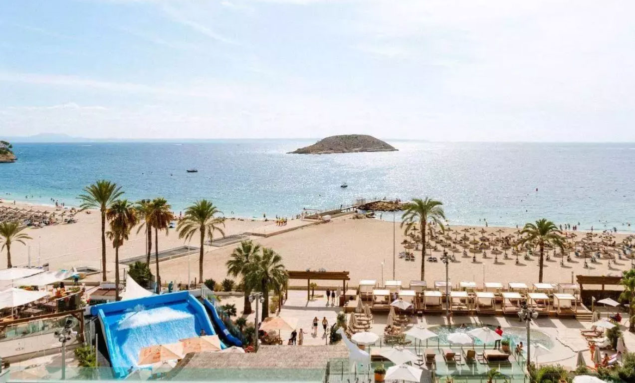 Mallorca acoge su primer campeonato de surf en ola artificial
