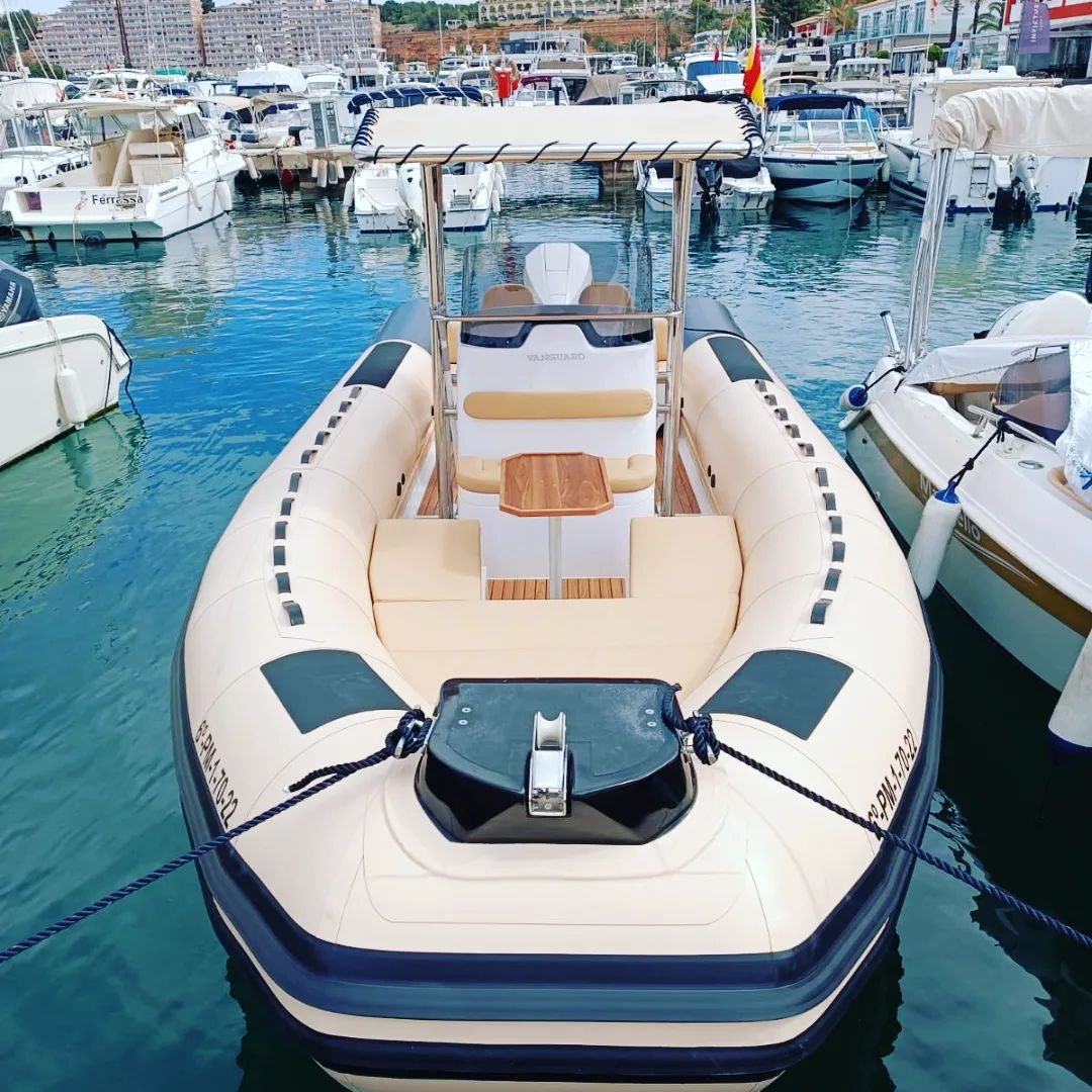 actualidad náutica, noticias náuticas, aprender a navegar, navegación, mar, 21 boats, embarcación de