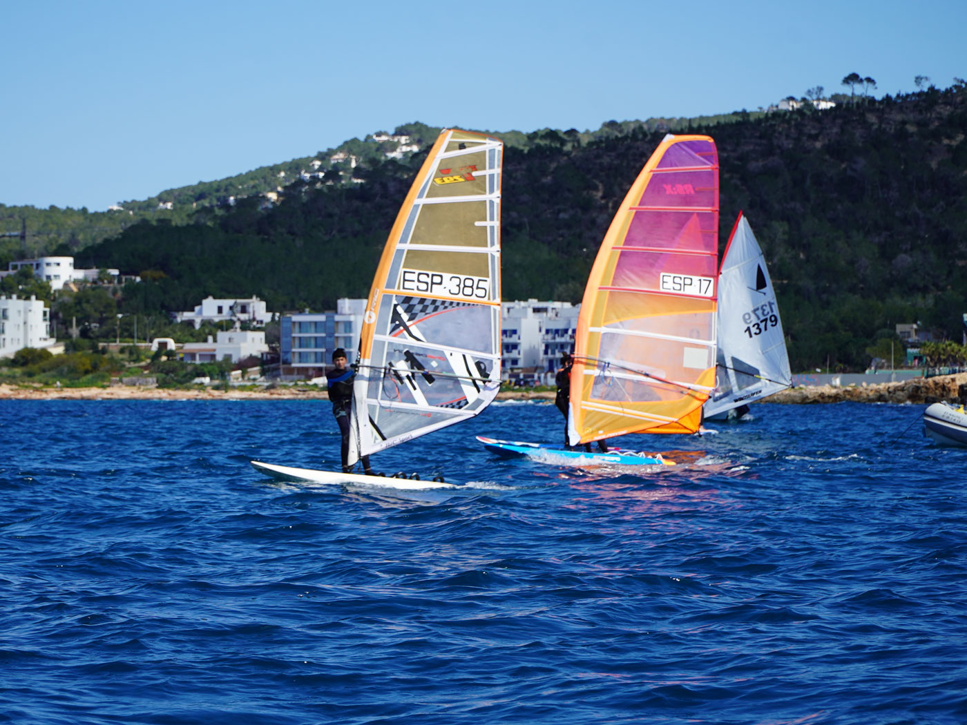 noticias náuticas, actualidad náutica, trofeo restaurante es nàutic, optimist, ilca, regata, regatis