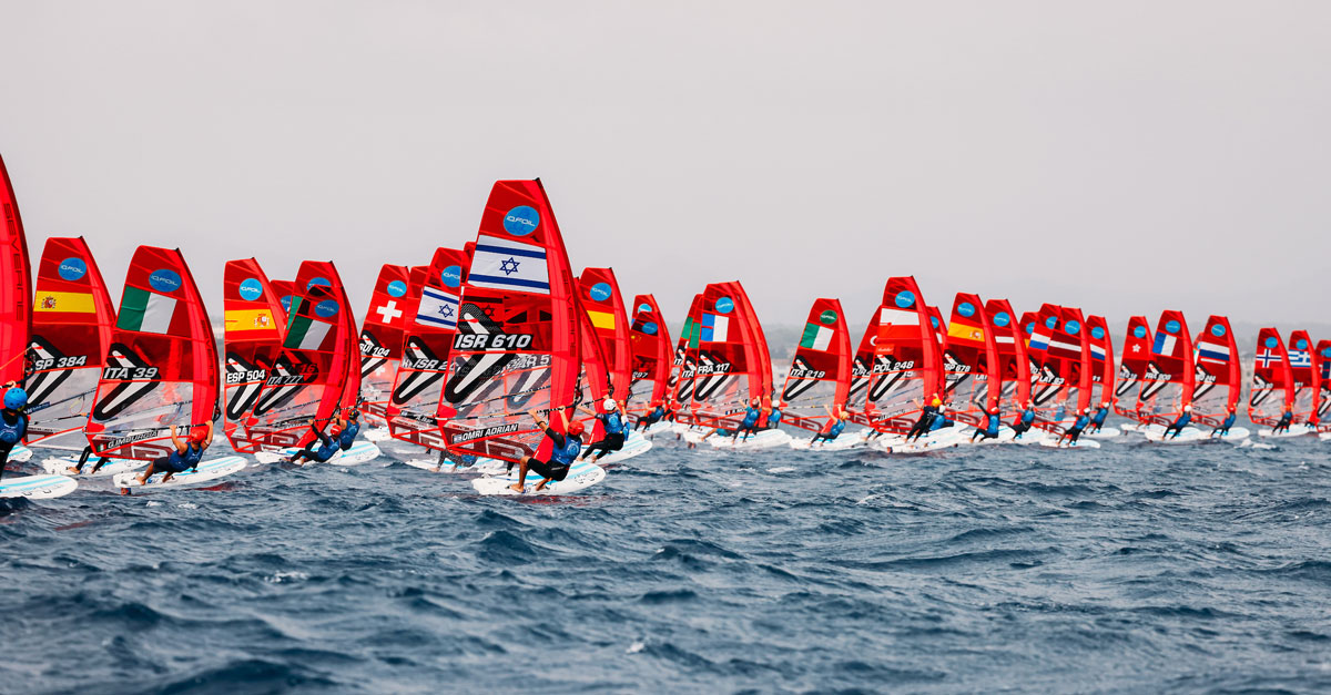 Good winds on the second day of the Youth iQFOiL World Championship at CN Sa Ràpita
