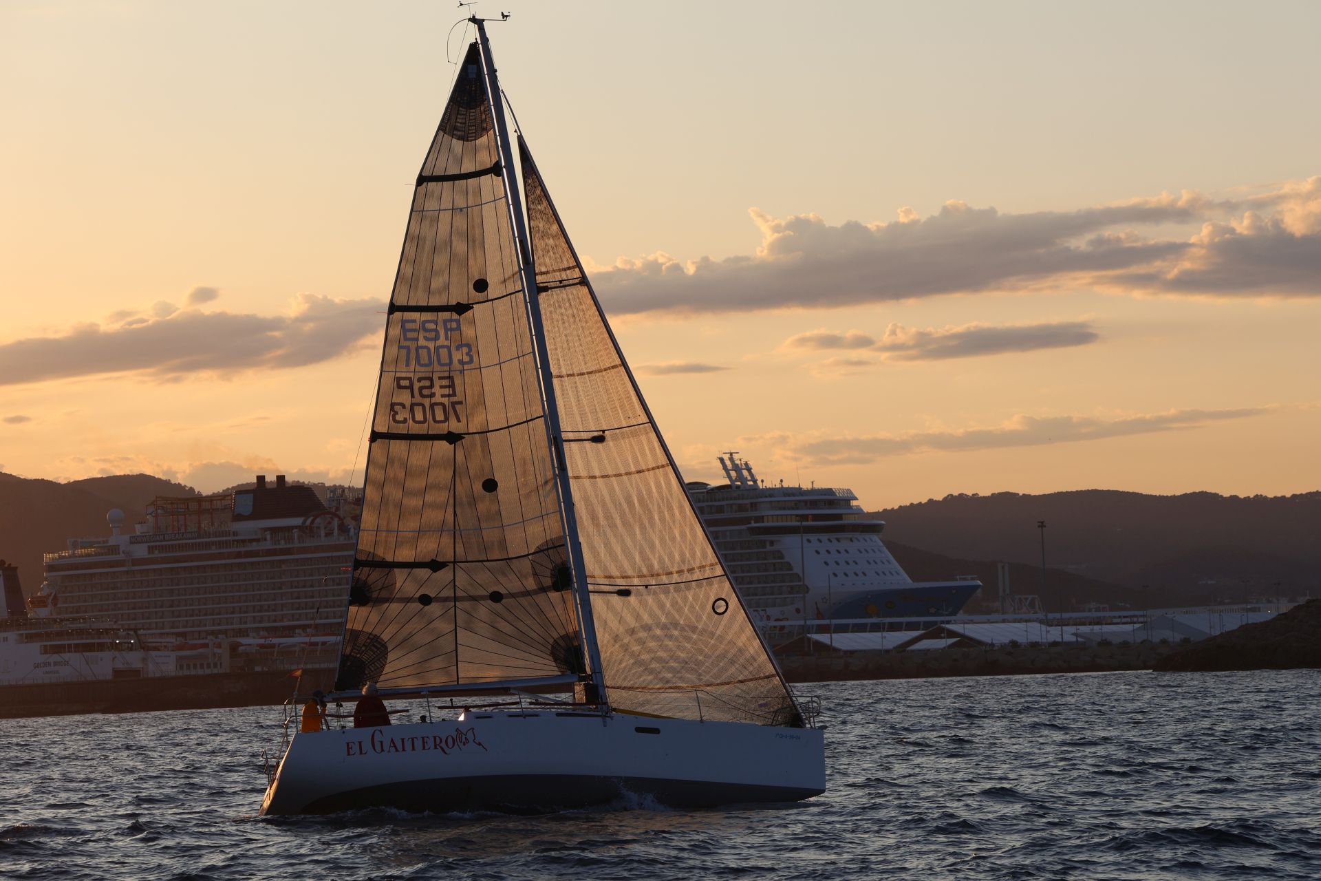 noticias náuticas, actualidad náutica, regata, regatista, vela, embarcaciones de crucero, vuelta a i