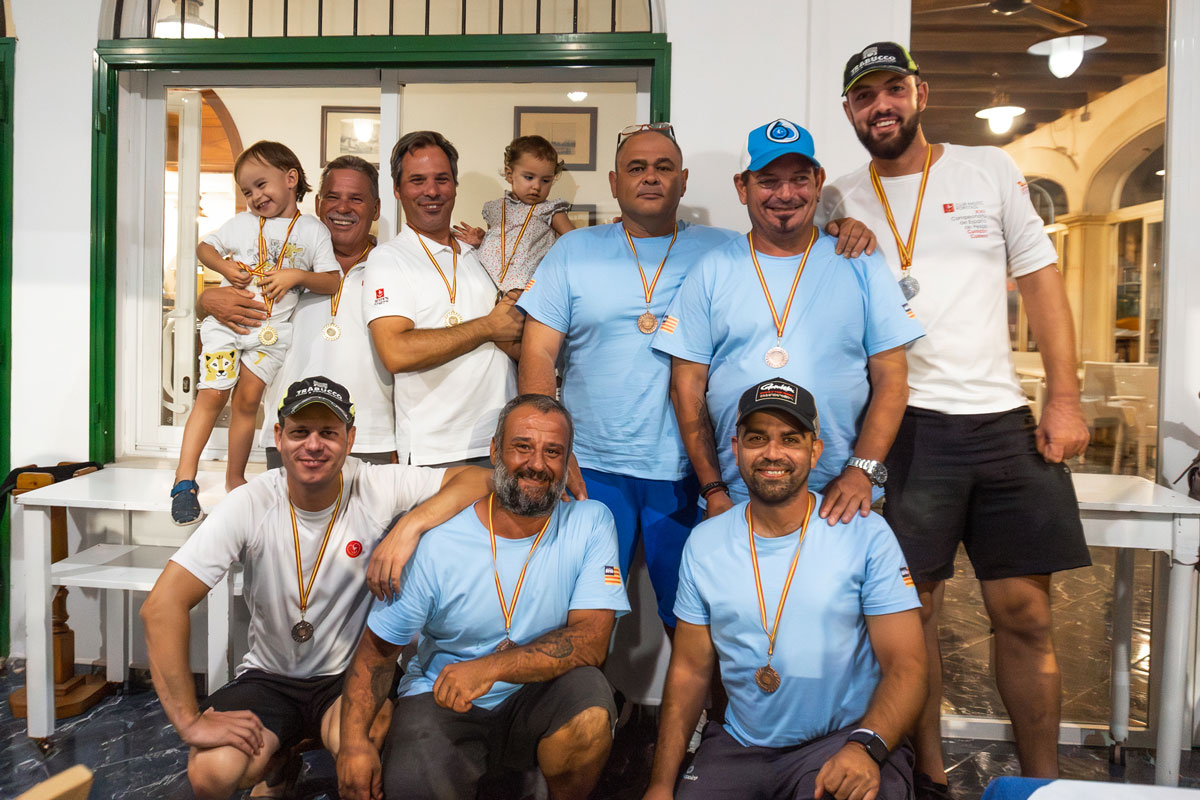 ‘Ai Bixo’, patroneada por José Alós Crespí, vencedora del XVI Campeonato de Baleares de Curricán Cos