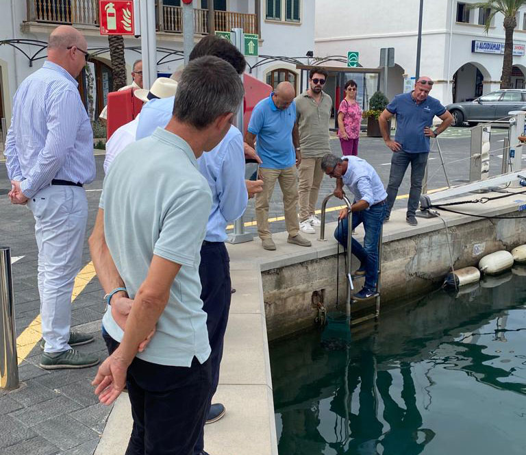 actualidad náutica, noticias náuticas, alcudiamar, mejillones, puerto, calidad agua, aguas portuaria