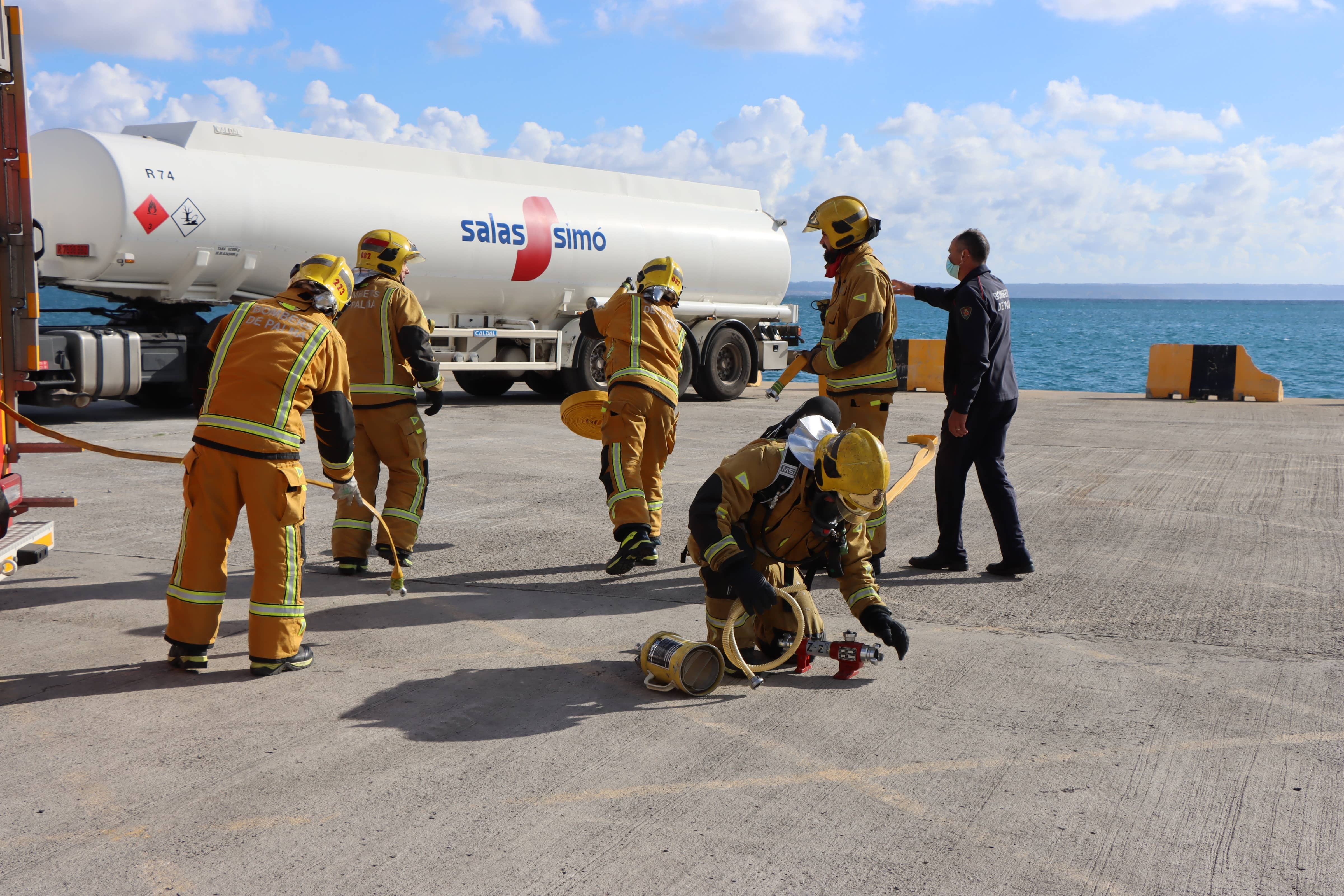 bomba puerto palma, bomberos, bomba, simulacro puerto, Autoridad Portuaria Baleares