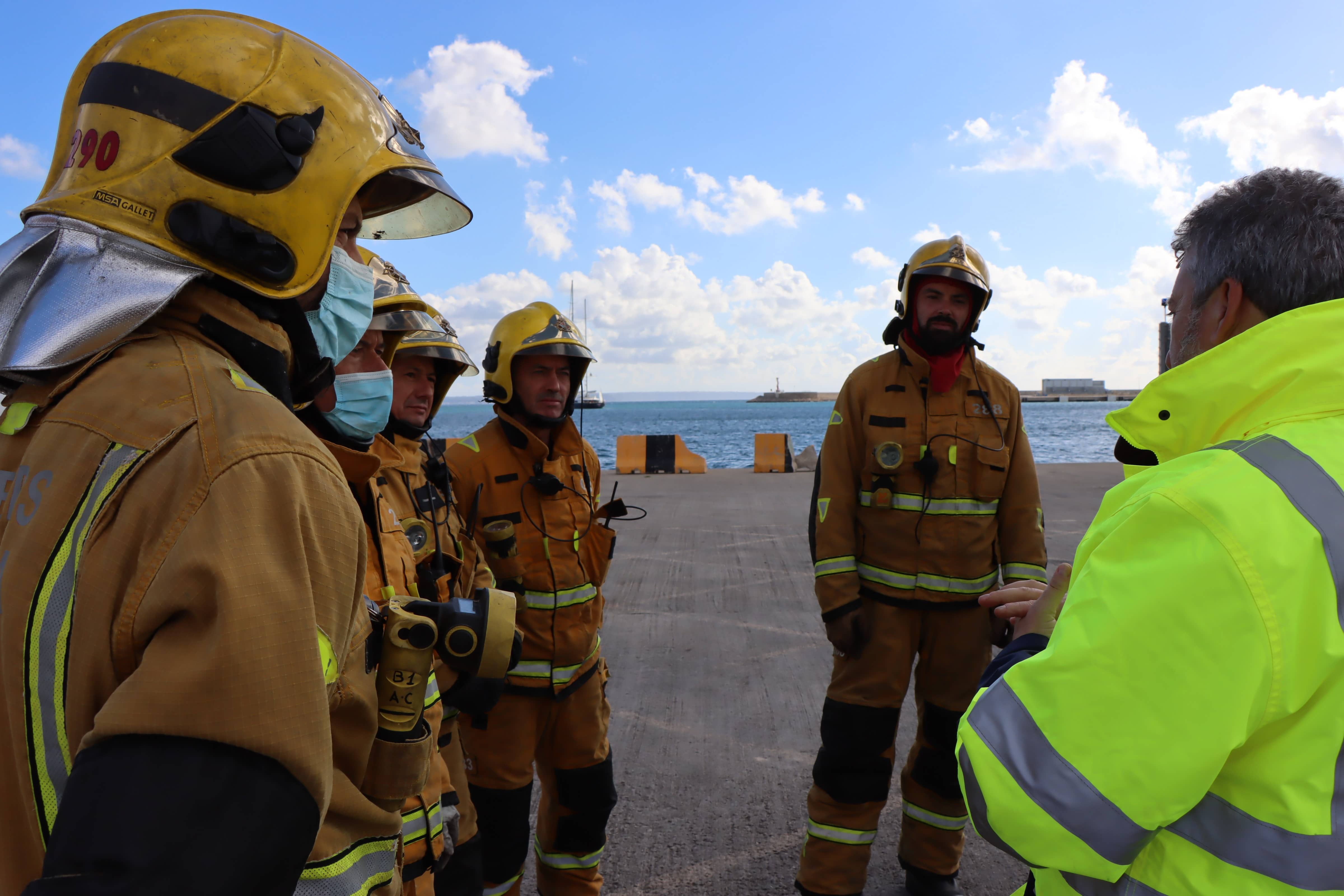 bomba puerto palma, bomberos, bomba, simulacro puerto, Autoridad Portuaria Baleares