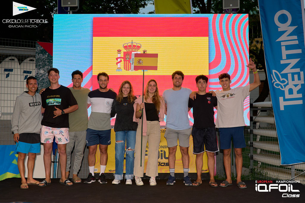 Cinco regatistas baleares compiten en el Campeonato de Europa de IQFoil en Italia