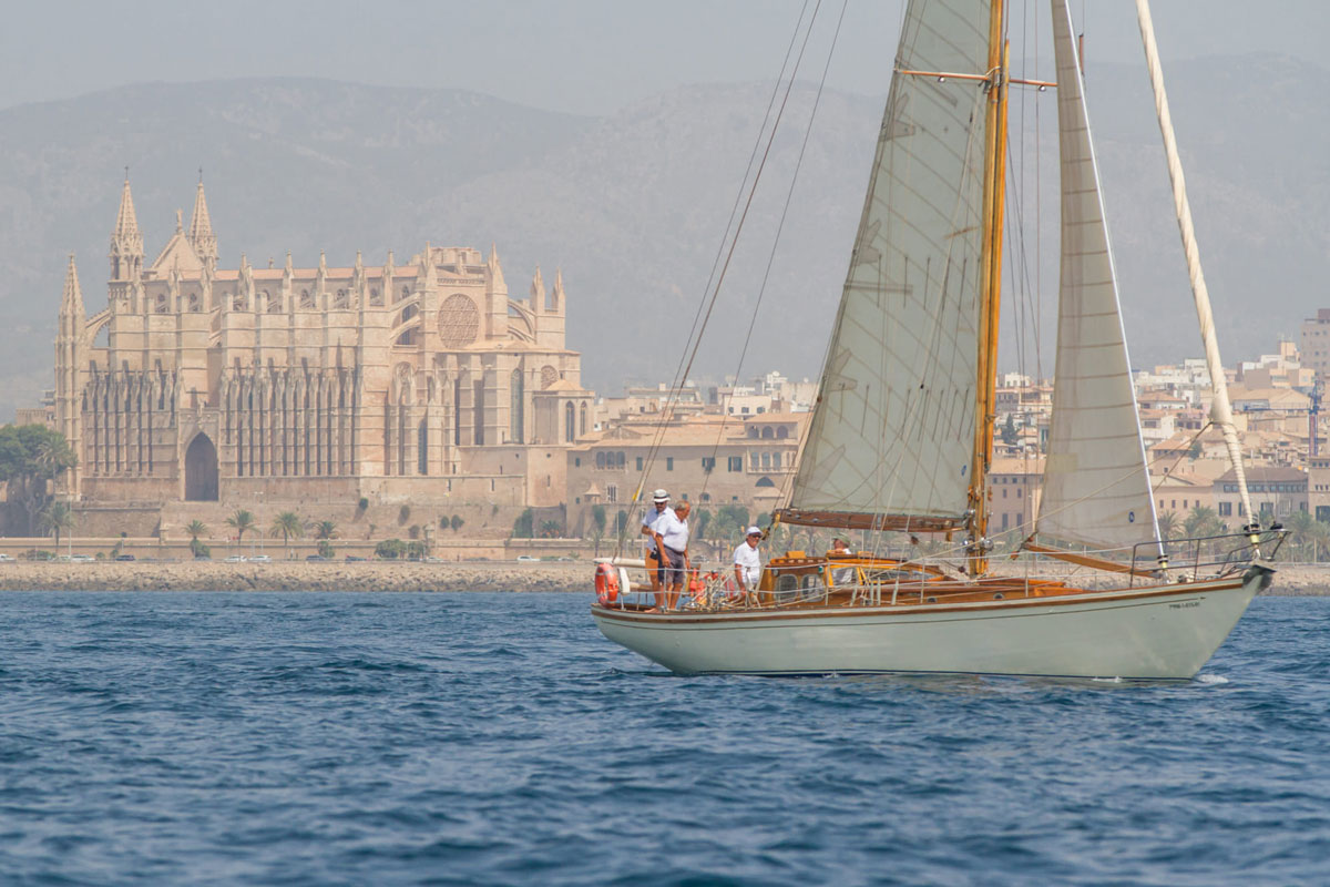 La historia iza sus velas en la bahía de Palma con la Illes Balears Clàssics