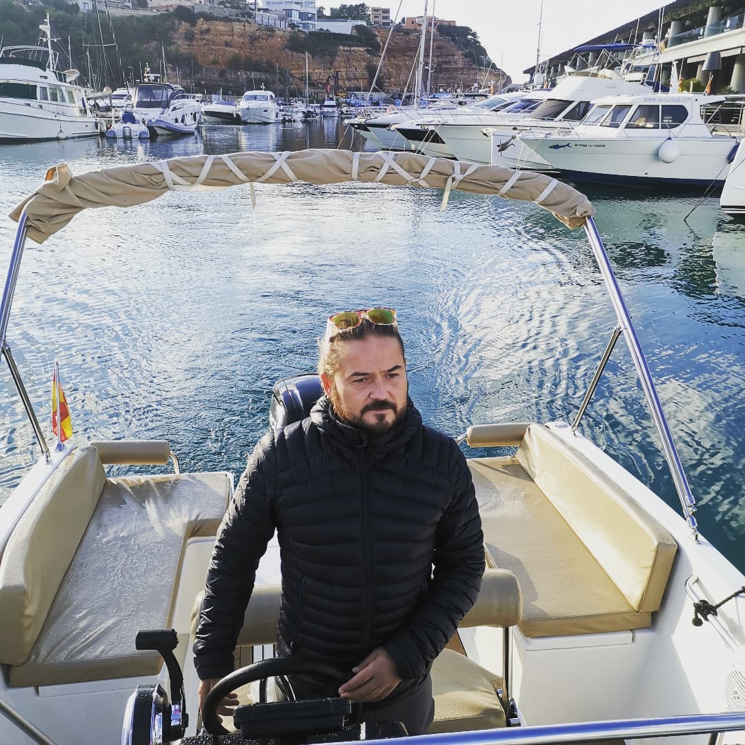 actualidad náutica, noticias náuticas, aprender a navegar, navegación, mar, 21 boats, embarcación de