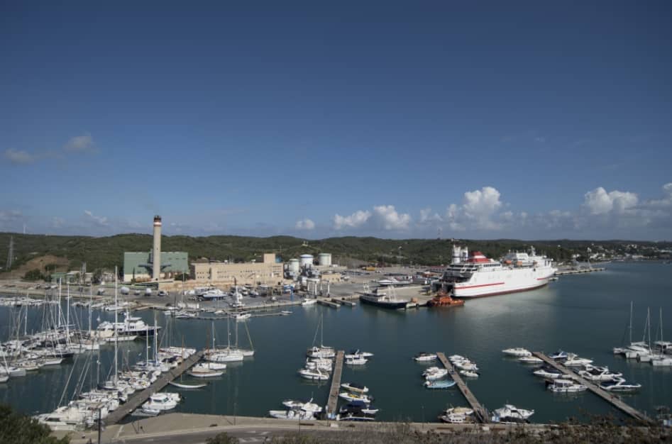 Amarres sin adjudicar y embarcaciones en lista de espera en el puerto de Mahón
